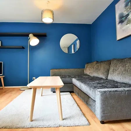 Apartment Pembroke House